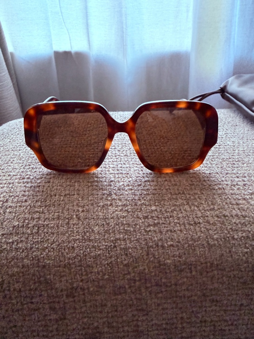 Loewe Tortoiseshell Oversized Square Sunglasses with Olive Pouch - Picture 5 of 8